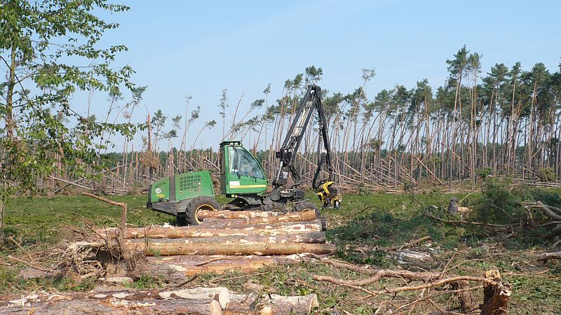 Obrázok Harvester John Deere 1070 D