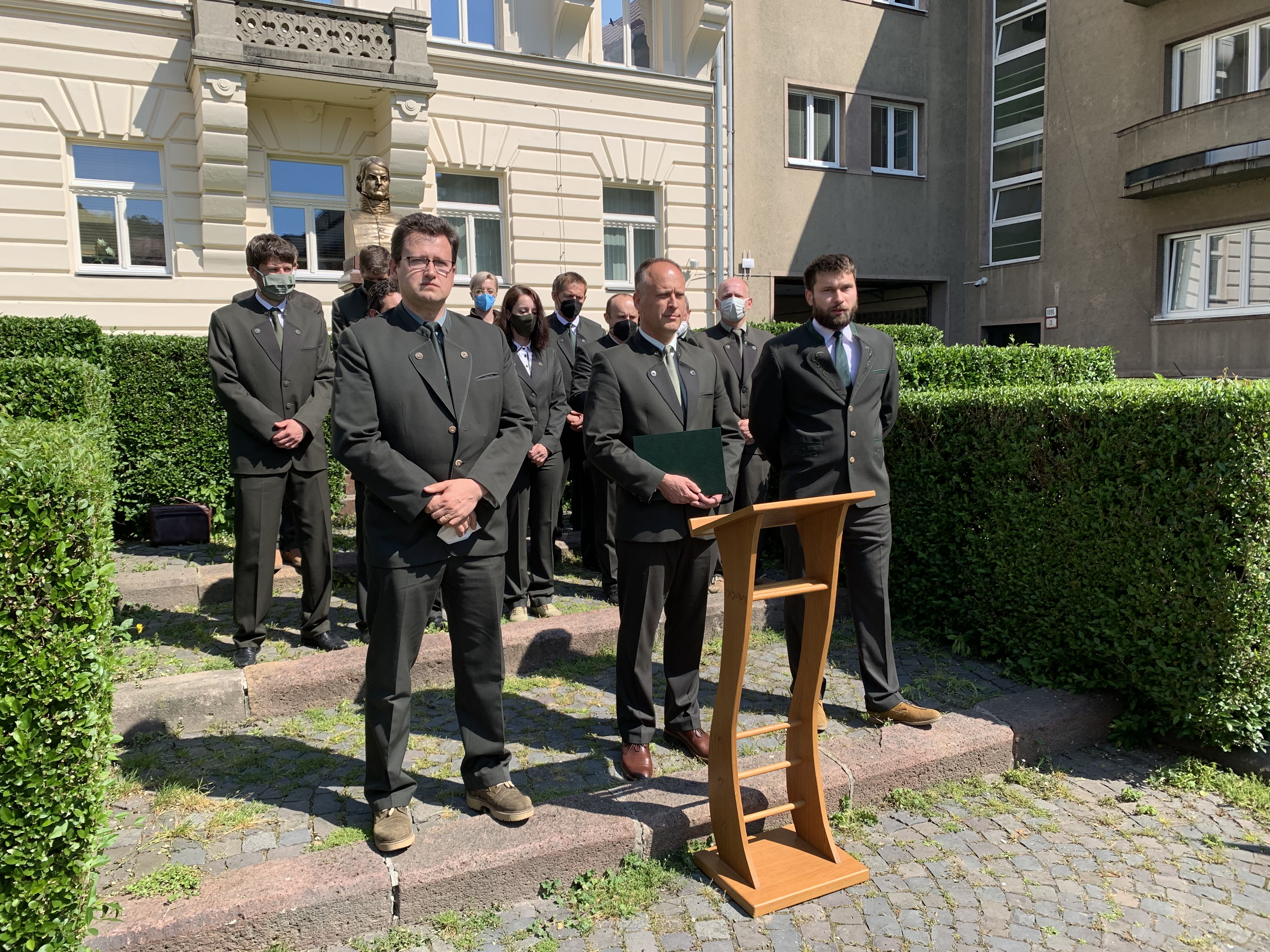 zástupcovia lesníckych inštitúcií