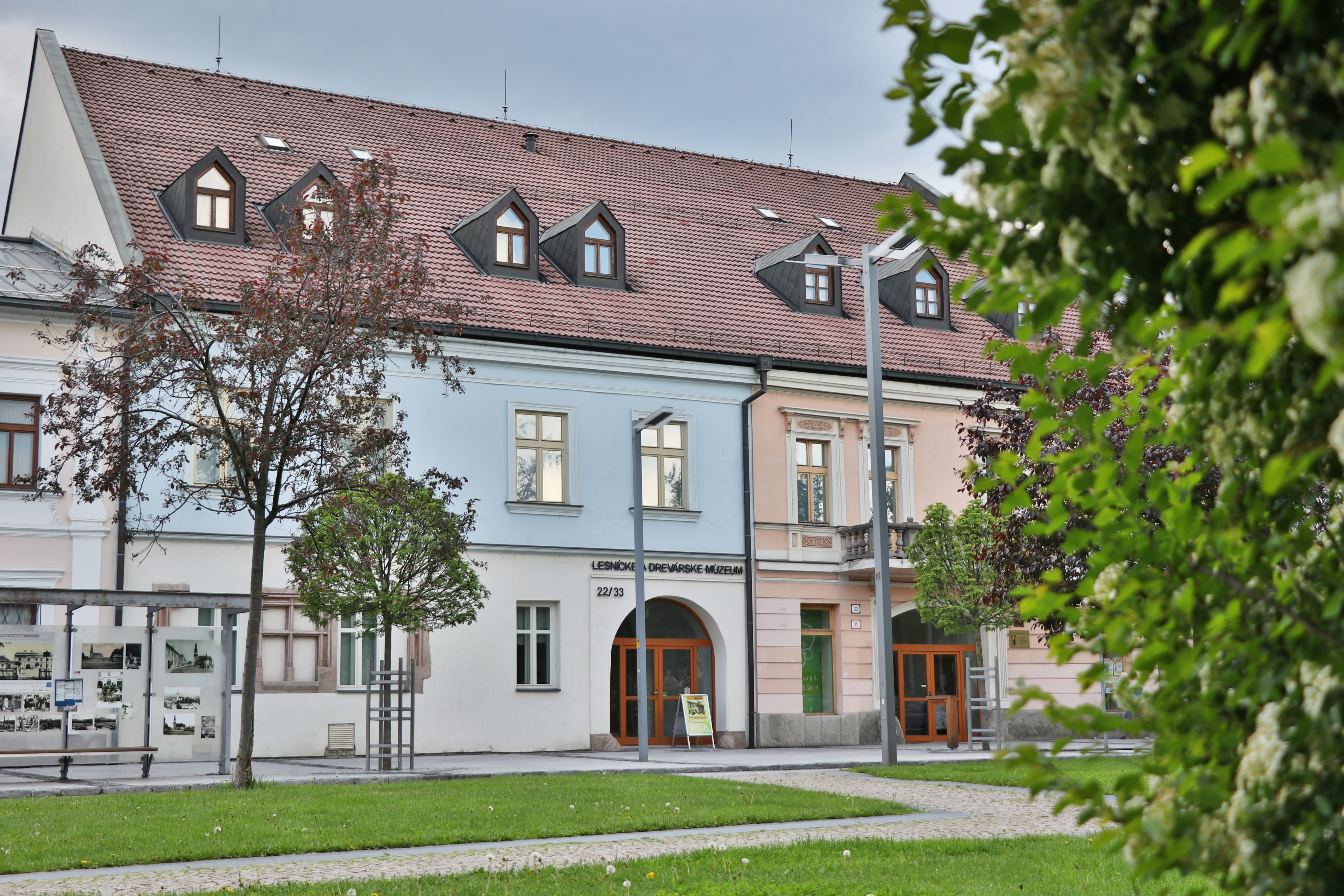 Picture Building of museum